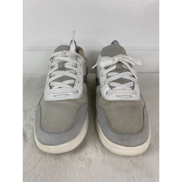 Old Navy Women’s Classic Sneakers White Gray Size 9 Casual Shoes - Picture 2 of 10